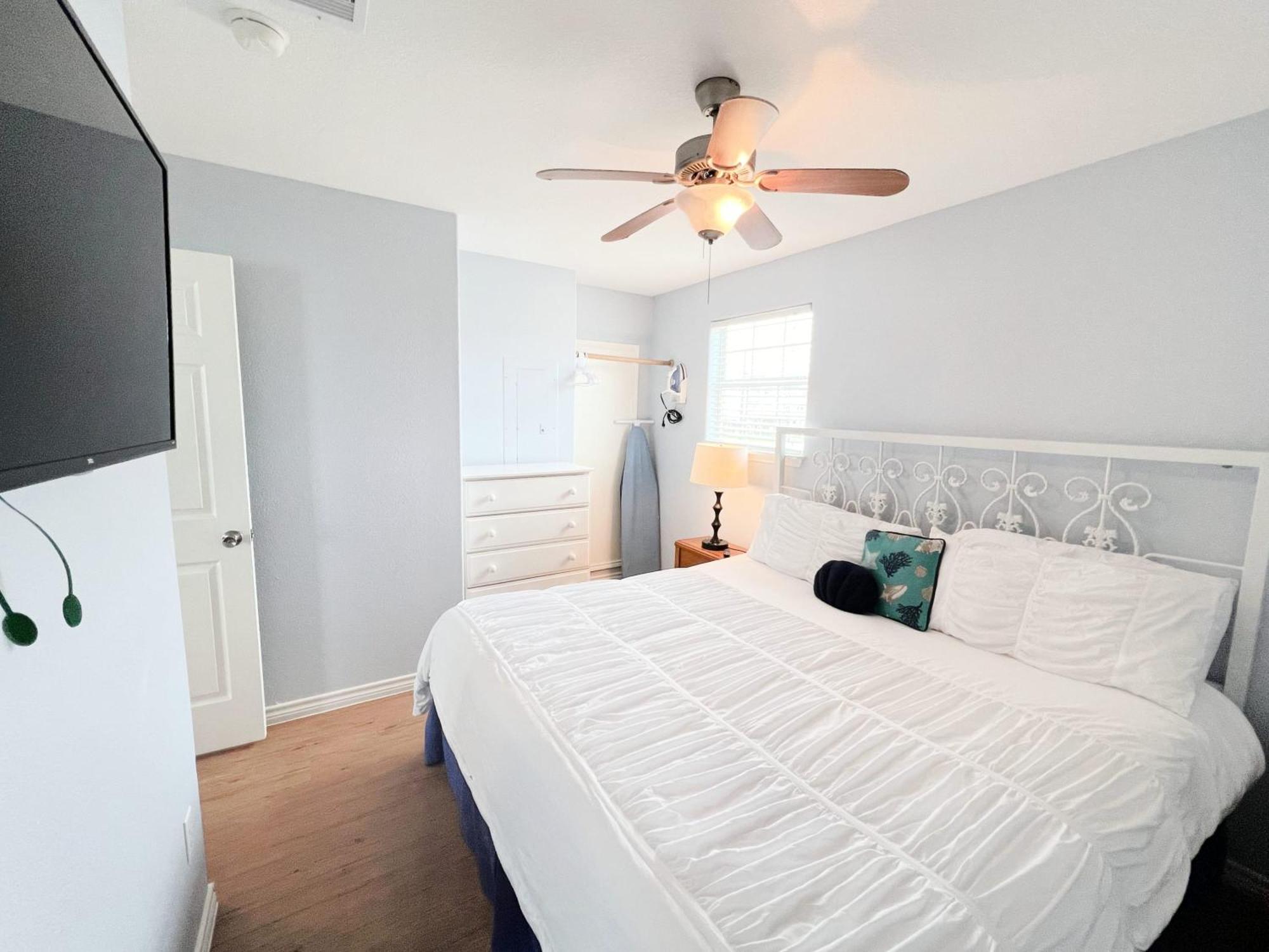 Vila Unobstructed Oceanfront Sea Turtle Unit 2 Beach Pad! Surfside Beach Exteriér fotografie